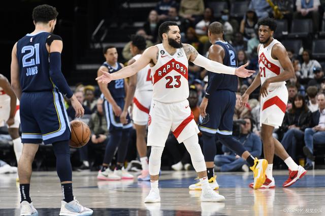 皇冠体育-包含多伦多猛龙围绕西甲绝杀压哨芝加哥公牛围绕NBA常规赛队长鼓劲，现场解说直呼：穆古鲁扎与60激战C9分钟的词条